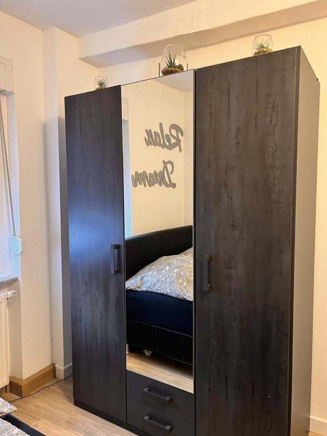 Lovely 1-Bed Apartment In Koblenz Coblença Exterior foto