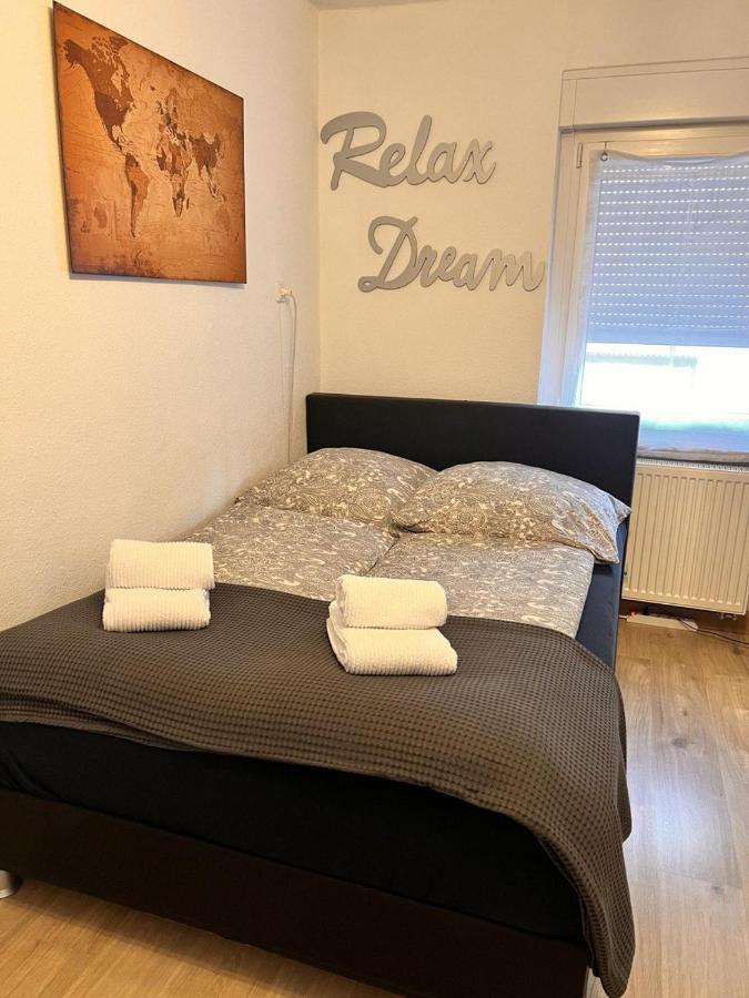 Lovely 1-Bed Apartment In Koblenz Coblença Exterior foto