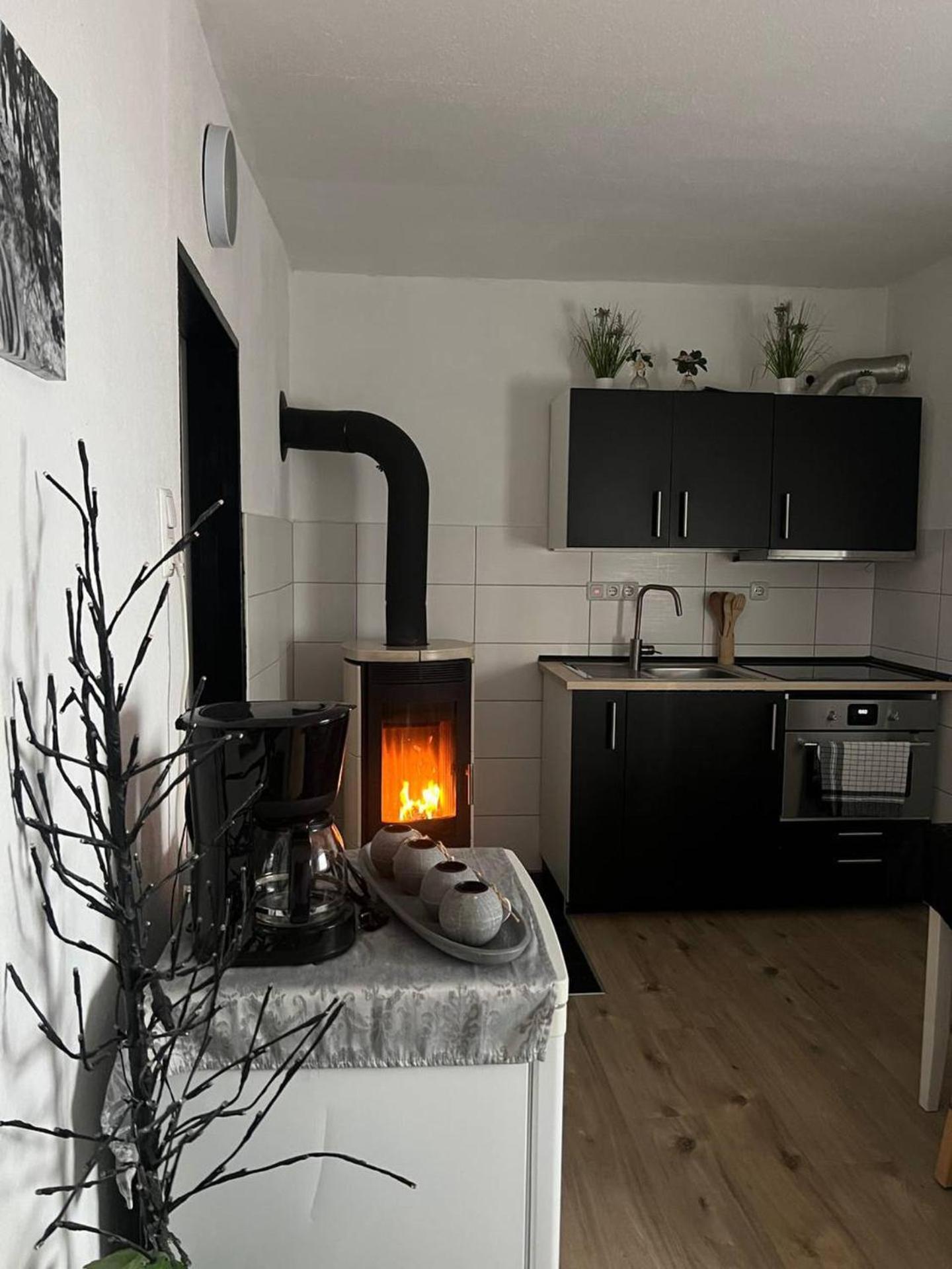 Lovely 1-Bed Apartment In Koblenz Coblença Exterior foto